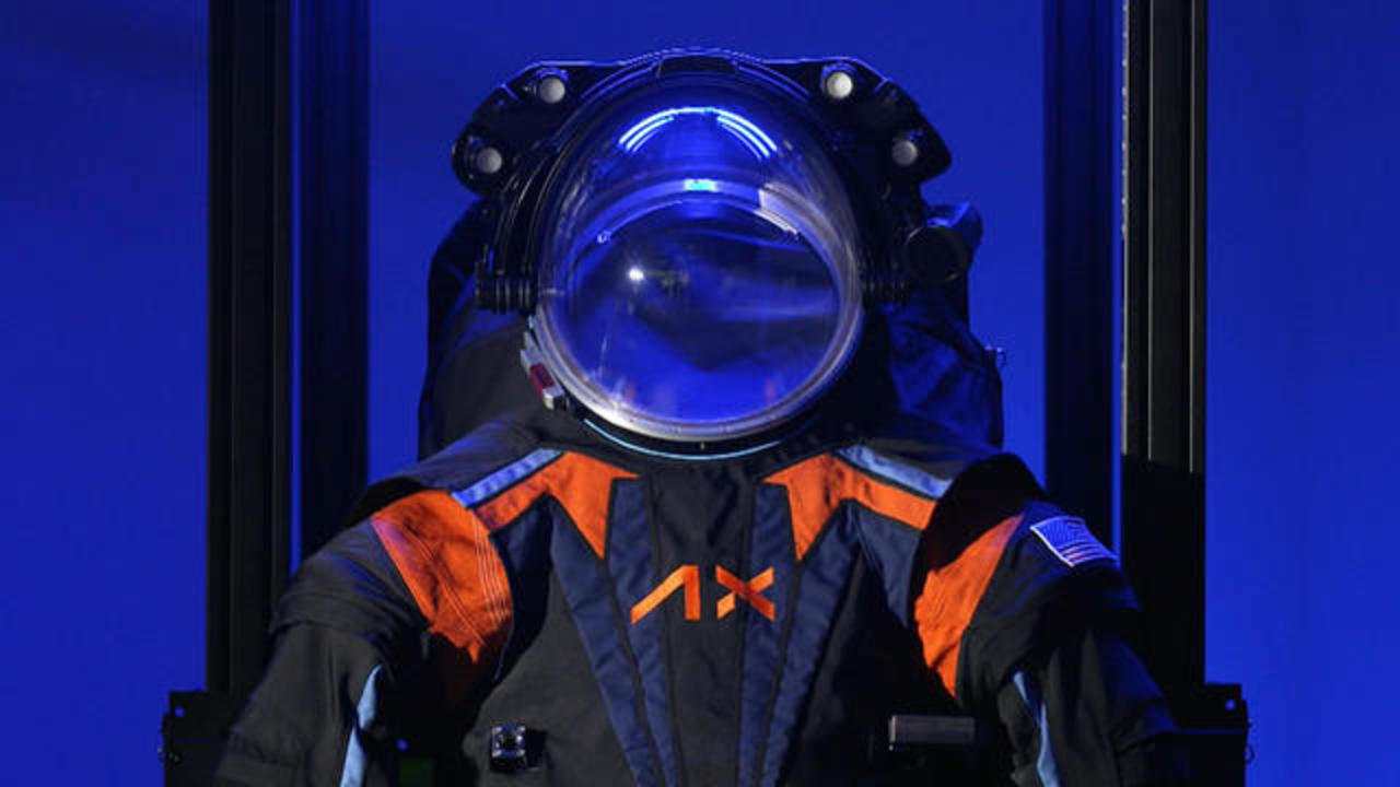 NASA space suit - NewsCellulari.it 20230316